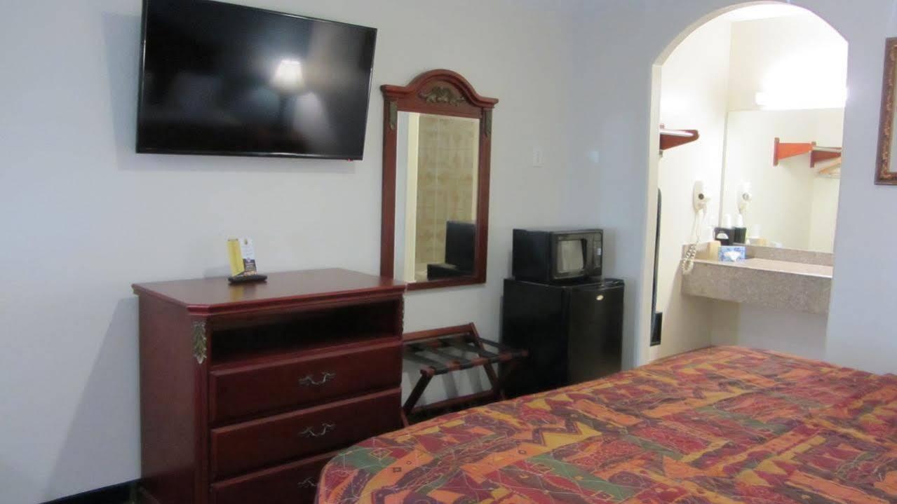 Regency Inn Porter Екстериор снимка
