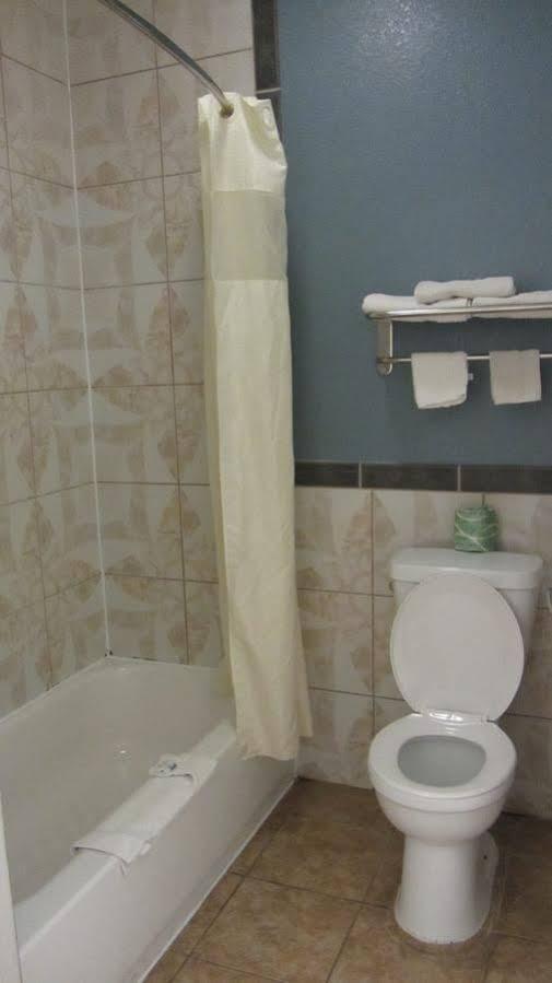 Regency Inn Porter Екстериор снимка